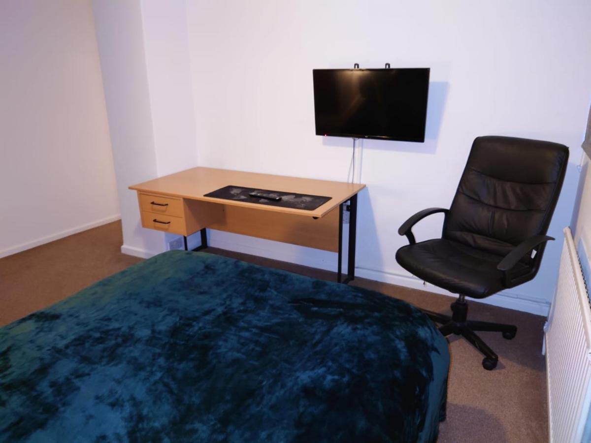 Lovely Rooms In A Quiet Place Of ウォーキング エクステリア 写真